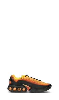 NIKE - AIR MAX DN SE Sneaker uomo nera/arancio